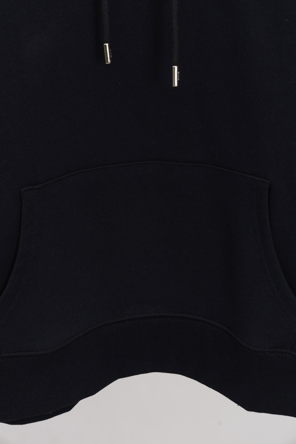 ブランドパーカー着用イメージ